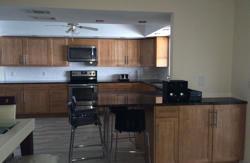 Auburndale House | Stunning Lake Front Home on Lake Whistler - Perfect for all the Family to Enjoy!