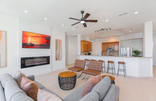 Spring House | Stunning Lake house Heated Pool and Infinity SPA