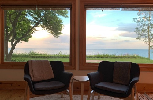 Racine House | Stunning Lake Michigan Cottage