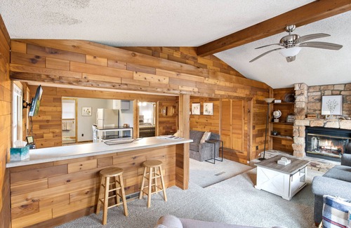 Climax Springs House | Stunning Lake View On A Nice & Quiet Relaxing Home