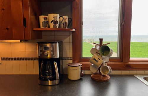 Holland Cottage | Stunning Lake Views ~ Historic Peaceful Retreat Only 10 Minutes to Holland