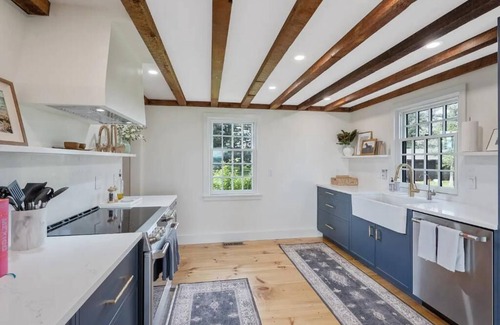 Skaneateles House | Stunning Lake Views + boutique decor