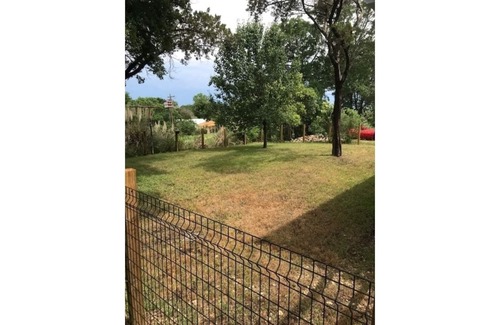 Morgan House | Stunning Lake Whitney Home, 3 minute walk to fishing, swimming and boat launch