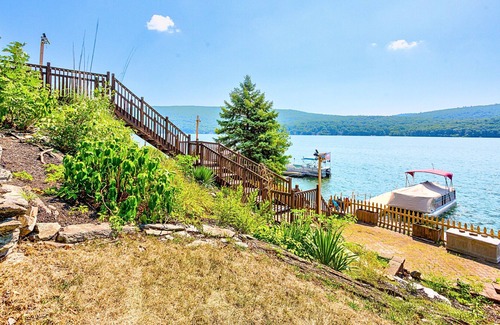 Sterling Forest House | Stunning Lakefront 3BD home w Private Dock & Patio
