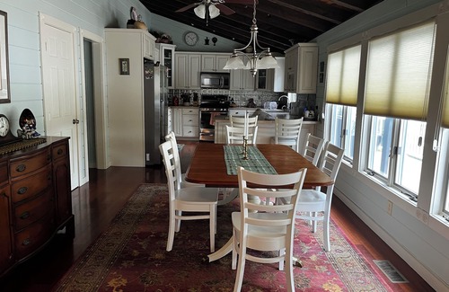 South Woodstock House | Stunning Lakefront Escape! Book Your Dream Getaway!