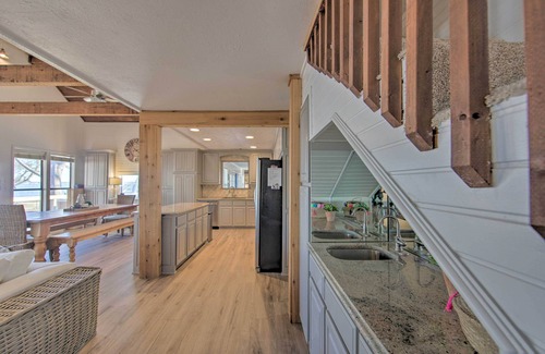 Enchanted Oaks House | Stunning Lakefront Home: Hot Tub & Game Room!