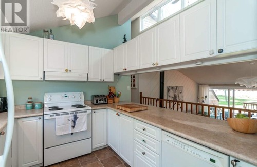 Honey Harbour Cottage | Stunning Lakehouse in Beautiful Honey Harbour
