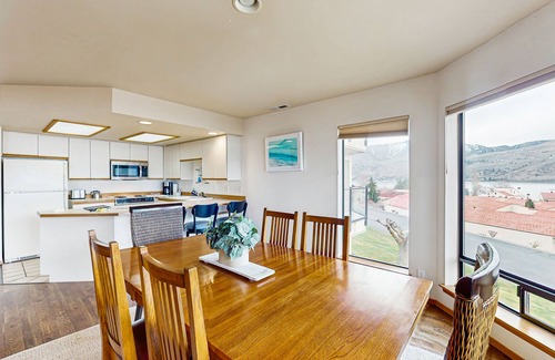 Chelan Condo | Stunning lakeside condo with shared pools, hot tub, and spectacular lake views