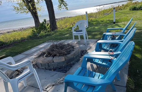 Sherkston Cottage | Stunning Lakeview Cottage @Sherkston Shores Resort and Camp ground.