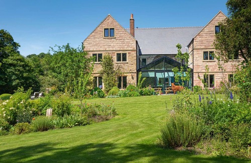 Carsington House | Stunning, Large Country House for Relaxing Get-Aways with Family and Friends
