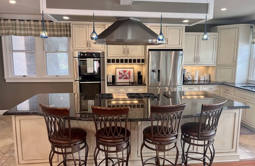 Historic District House | Stunning, Large Historic Annapolis Home, Steps to Downtown, Private Driveway!