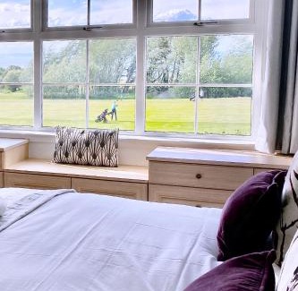 Longniddry House | STUNNING LODGE MINUTES FROM THE SEA AND GOLF COURSE