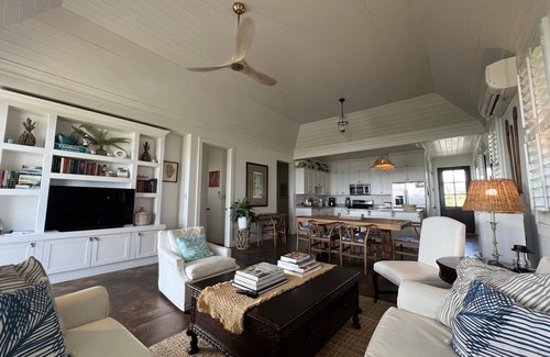 Governor's Harbour Villa | Stunning Luxury Villa Directly On French Leave Beach
