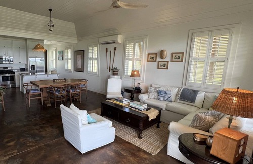 Governor's Harbour Villa | Stunning Luxury Villa Directly On French Leave Beach