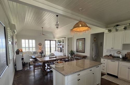 Governor's Harbour Villa | Stunning Luxury Villa Directly On French Leave Beach
