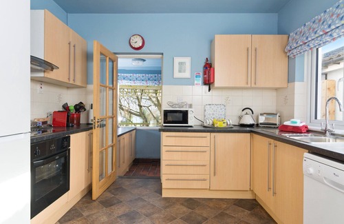 Belfast House | Stunning Luxury 5 Star SELF-CATERING Gate Lodge