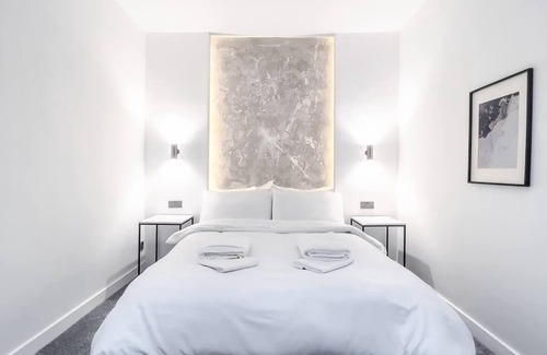Wishaw Apartment | Stunning Luxury Apartment Near Motherwell
