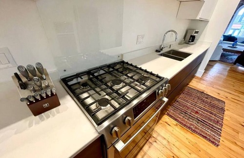 Downtown Portland Apartment | Stunning Luxury Apt/Old Port Arts Dist/Sleeps8