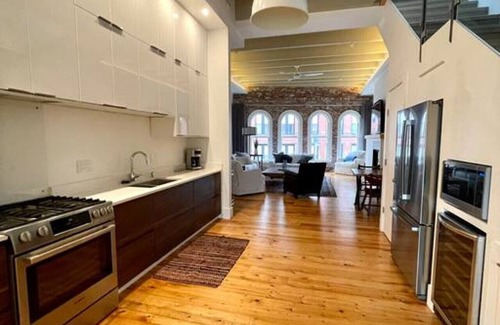 Downtown Portland Apartment | Stunning Luxury Apt/Old Port Arts Dist/Sleeps8