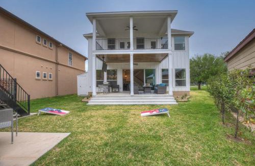 Horseshoe Bay House | Stunning Luxury Home on Lake LBJ!
