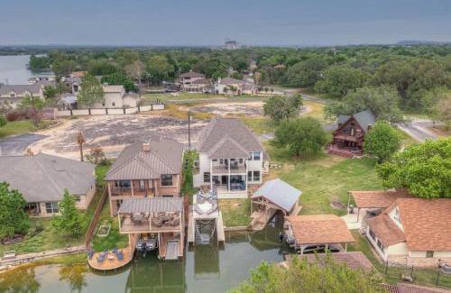 Horseshoe Bay House | Stunning Luxury Home on Lake LBJ!