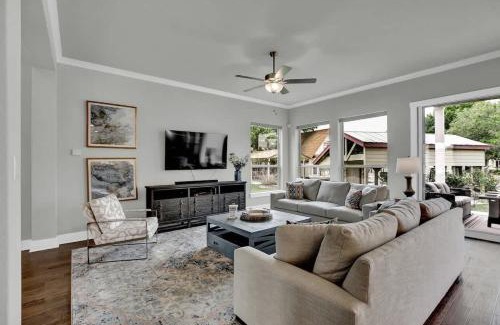 Horseshoe Bay House | Stunning Luxury Home on Lake LBJ!