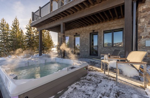 Spanish Peaks House | Stunning Luxury Home in Spanish Peaks Mountain Club, Yellowstone, Big Sky