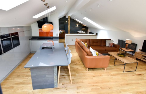 Broughton Mills House | Stunning, Luxury Lodge - 300m from Lake Coniston - Sleeps 8