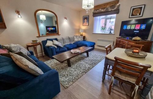 Prestwich House | Stunning Luxury Vintage Duplex with Parking