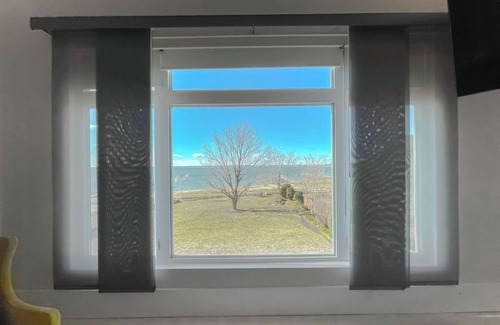Piney Point House | Stunning luxury waterfront beach house 90 minutes from the Nations Capital.
