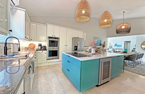 Estate Peterborg Villa | Stunning Magens Bay Views from Villa Pallina Estate