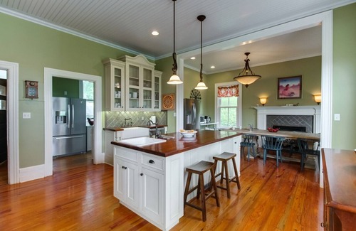 Hot Springs House | Stunning Manor home with spectacular mountain views, hot tub, and firepit