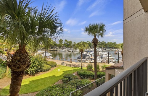 Shelter Cove Condo | Stunning Marina & Water Views - Near Beach