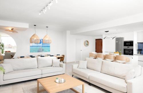 Estepona Apartment | Stunning Marina Seaview Penthouse - Puerto Deportivo