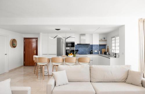 Estepona Apartment | Stunning Marina Seaview Penthouse - Puerto Deportivo