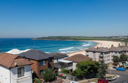 Maroubra Apartment | Stunning Maroubra Beachview Apt with Parking