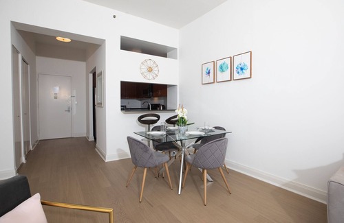 Tudor City Apartment | Stunning Midtown East 1 Bed w/Gym, Rooftop #6135