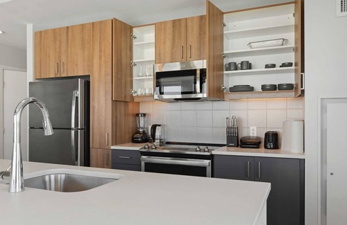 Assembly Square Apartment | Stunning Modern 3BR/2BA Apartment in Vibrant Assembly Square, Somerville