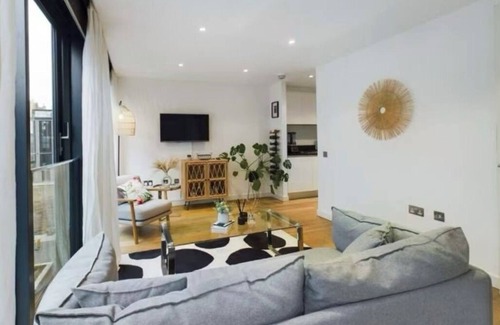 Laurieston Apartment | Stunning Modern Apartment in Central Edinburgh