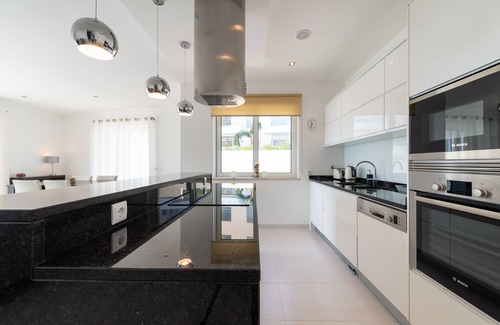 Porto de Mos Apartment | Stunning modern apartment [85]