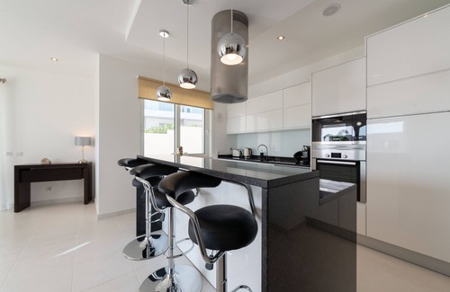 Porto de Mos Apartment | Stunning modern apartment [85]