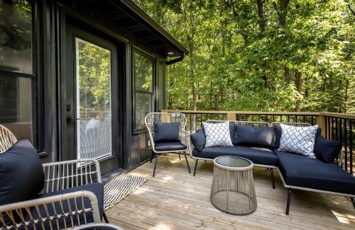 Goreville House | Stunning Modern Cabin with Hot-tub in Makanda, illinois