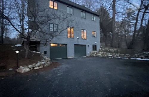 Williamstown House | Stunning Modern Home - For Your Graduation Celebration