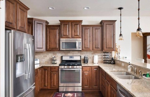 Bozeman Apartment | Stunning Modern Home in the Heart of Bozeman