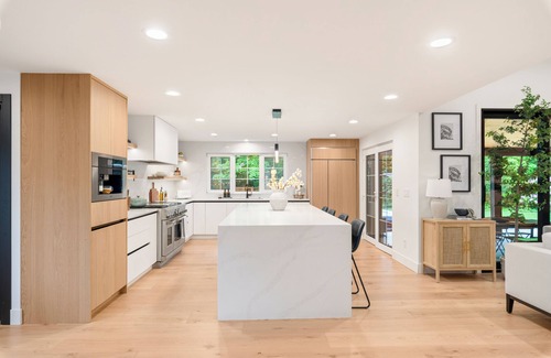 Maltby House | Stunning Modern Oasis…Swim Spa ,Hot Tub,Sauna