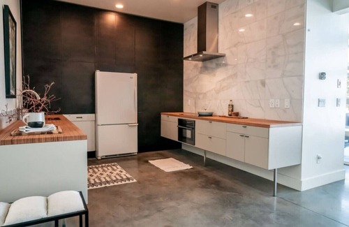 Bozeman Apartment | Stunning Modern Oasis within 5 minutes to Trails!