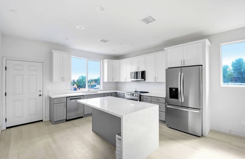 Corona House | Stunning Modern Sanctuary Welcome Temporary Healthcare Professionals