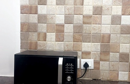 Noida Apartment | Stunning Modern Spacious Two Bedroom Apartment with Breathtaking Golf Viewnn