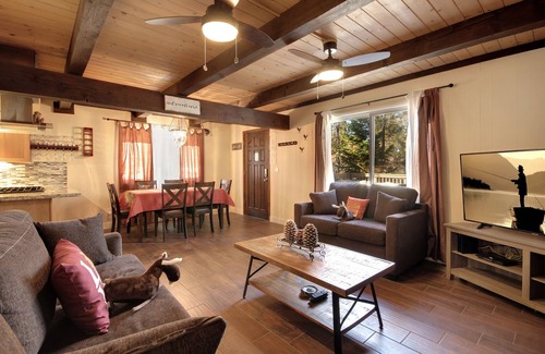 Moonridge House | Stunning Moonridge Cabin!