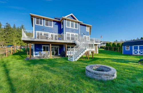 Big Lake House | Stunning Mount Vernon Home with Big Lake Views!